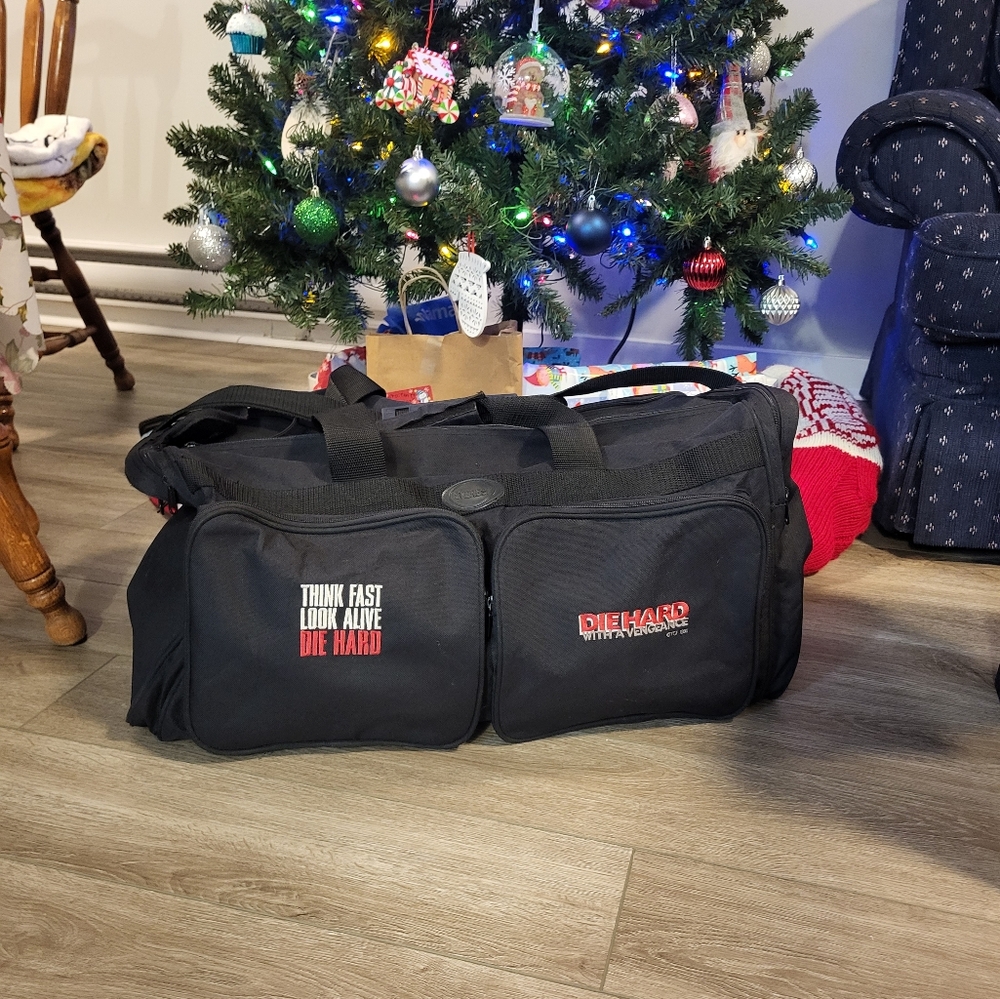 Vintage 1995 diehard 3 diehard with a vengeance gym bag
